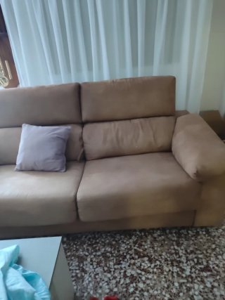 Sofá cama con colchón costó 700 euros