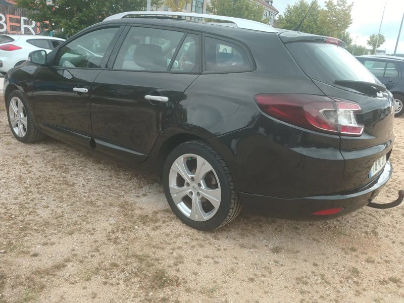 Renault Megane 2010 - foto 1