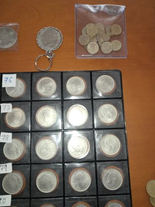 Lote de monedas y álbumes numismática