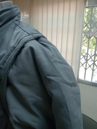 Chaqueta gris M desmontable con bolsillos