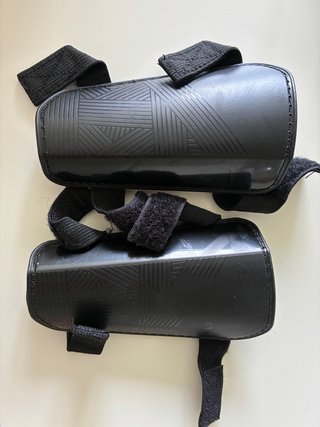 Espinilleras Fútbol Niños Negras