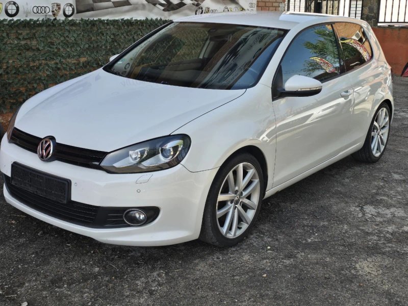 Volkswagen Golf 2010 - foto 1