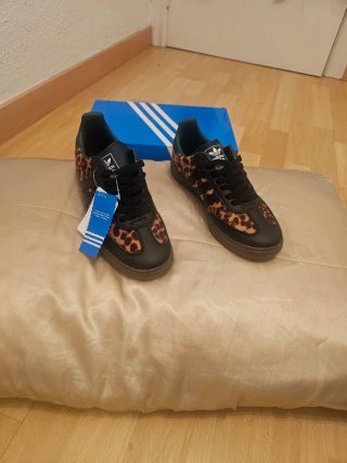 Zapatillas Adidas Leopardo Talla 38 Nuevas