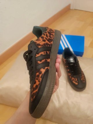 Zapatillas Adidas Leopardo Talla 38 Nuevas
