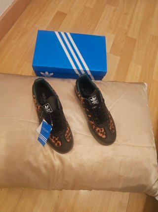 Zapatillas Adidas Leopardo Talla 38 Nuevas