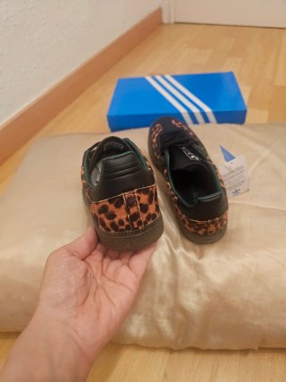 Zapatillas Adidas Leopardo Talla 38 Nuevas