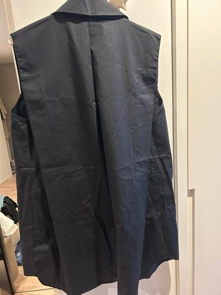 Vestido camisero negro sin mangas