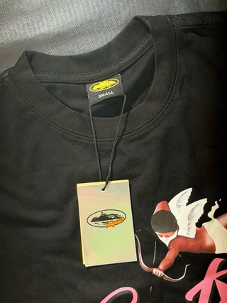 Camiseta Corteiz Negra con Ángeles