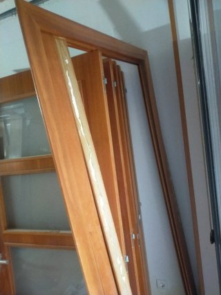 7 Puertas de Madera (2 con Cristal)