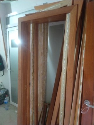 7 Puertas de Madera (2 con Cristal)