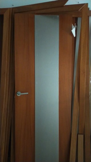 7 Puertas de Madera (2 con Cristal)