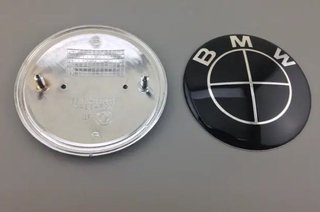 BMW INSIGNIA 74 MM EMBLEMA LOGO TRASERO