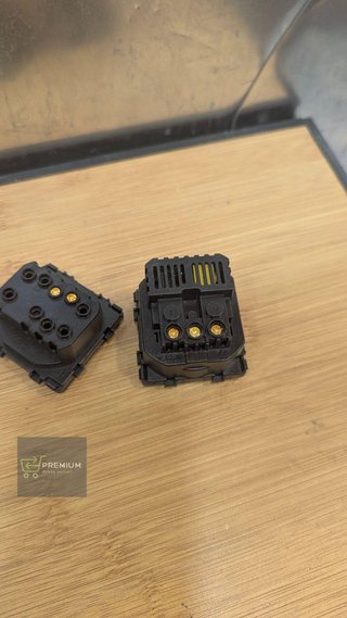 BSEED Interruptor de pared con Enchufe Negro