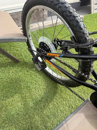 Bicicleta 24' con cambios Shimano