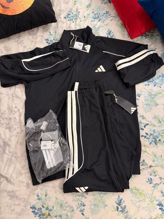 Conjunto Adidas Chándal Negro y Blanco
