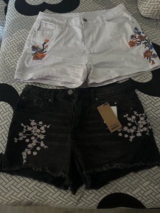 2 Pantalones Cortos Talla M Bordados