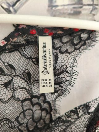 Blusa tirantes gasa floral Stradivarius