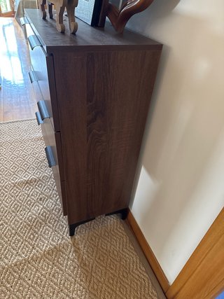 Mueble de madera con 3 cajones  aparador cajonera