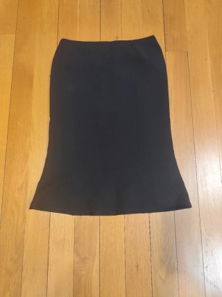 Falda midi negra, talla 40