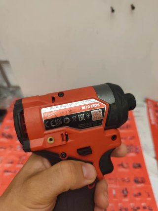 Milwaukee M12 FUEL 4 Herramientas