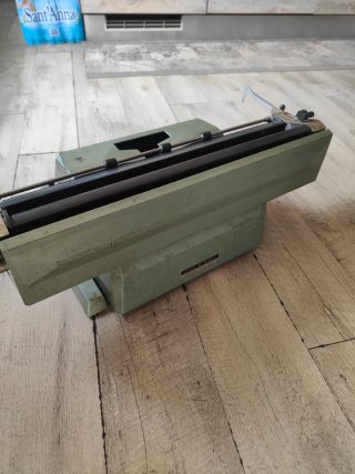 Olivetti Diaspron 82 Macchina da Scrivere