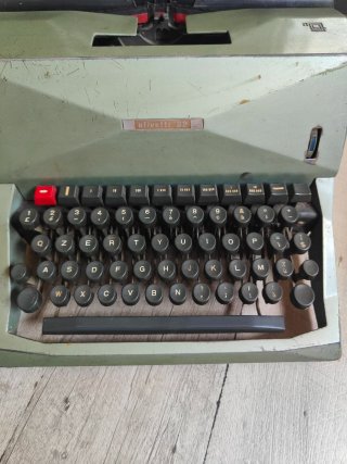 Olivetti Diaspron 82 Macchina da Scrivere
