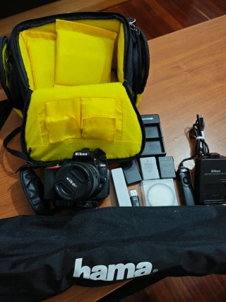 Nikon D5600 + Objetivo 18-55mm
