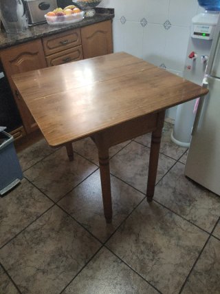 Mesa plegable de madera