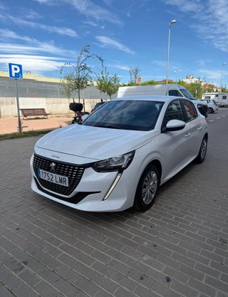 Peugeot 208 2021