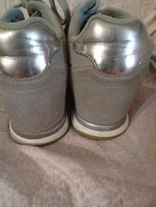 Scarpe Guess grigio/argento pitonate