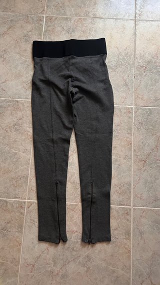 Leggings grises Bershka con cremalleras