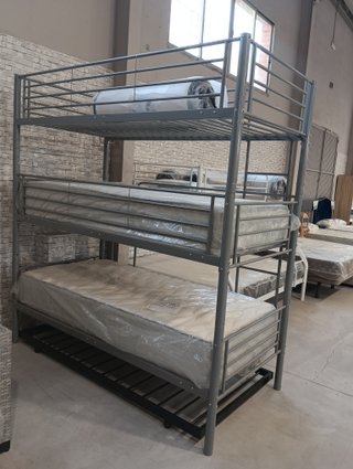 Litera Triple Metálica Cama 90x190cm