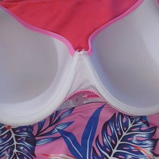 Bikini estampado tropical talla XL sin estrenar