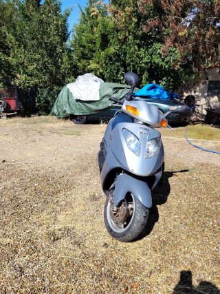 Motín Daelim SG125F Scooter 125cc