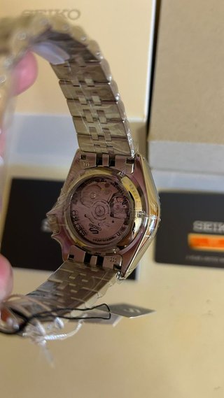 Reloj Seiko 5 Sports GMT Acero Gris Dorado