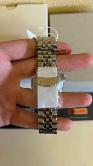 Reloj Seiko 5 Sports GMT Acero Gris Dorado