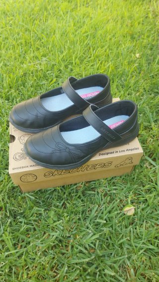 Zapatos Skechers negros manoletinas Niña