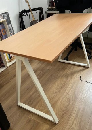 Escritorio 120x60 de madera y metal blanco