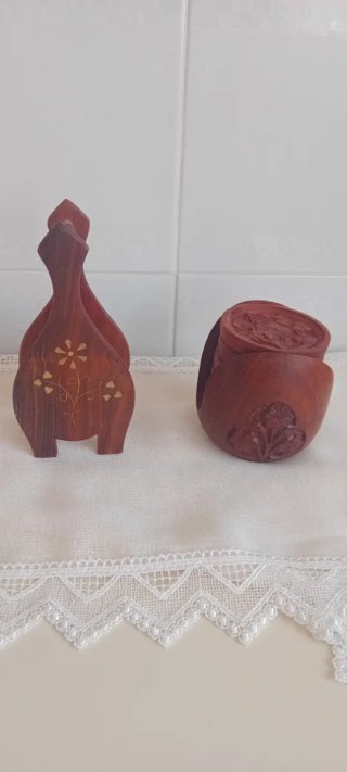 Posavasos madera tallada + 2 adornos
