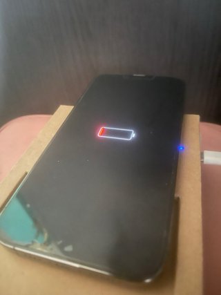 iPhone 13 Pro Max para piezas.