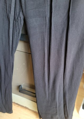 Pantalón negro tela ligera