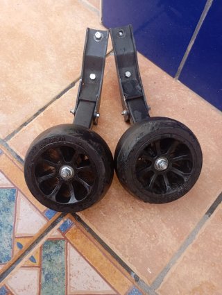 Ruedines para bicicleta,o para moto eléctrica