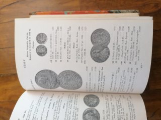 Libro: Monedas del Mundo 1750-1850