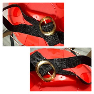 Cinturón tejido-negro con hebilla marrón.