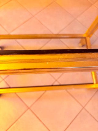 Carrello bar dorato con 2 ripiani in vetro