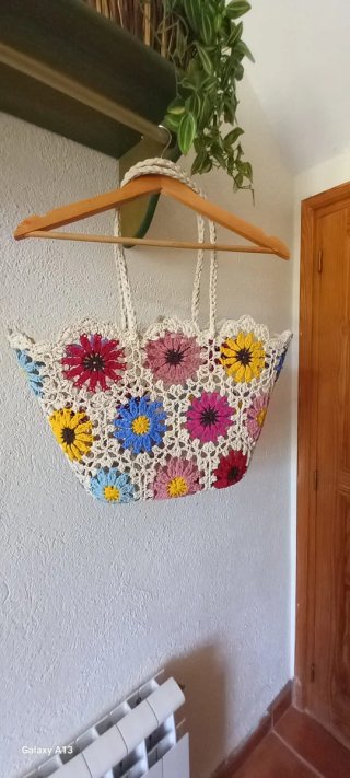 Bolso Capazo Flores tipo rafia /hilo de papel
