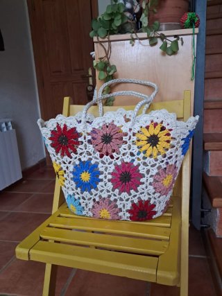 Bolso Capazo Flores tipo rafia /hilo de papel