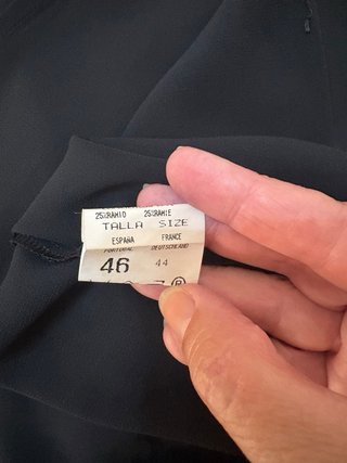 Traje ceremonia negro/dorado T.46
