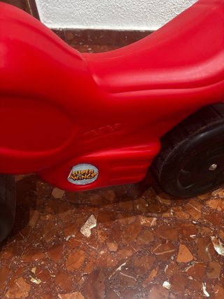 Moto correpasillos Super Wings FEBER