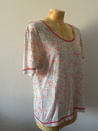 Blusa Naulover floral talla 48